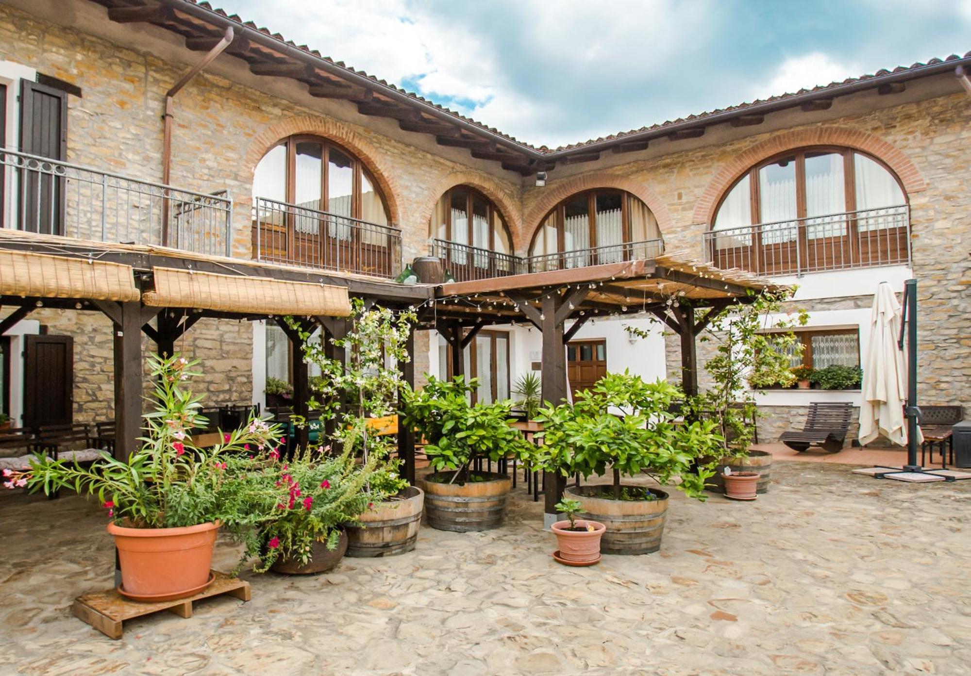 Agriturismo Tenuta San Giuseppe Cossano Belbo ภายนอก รูปภาพ