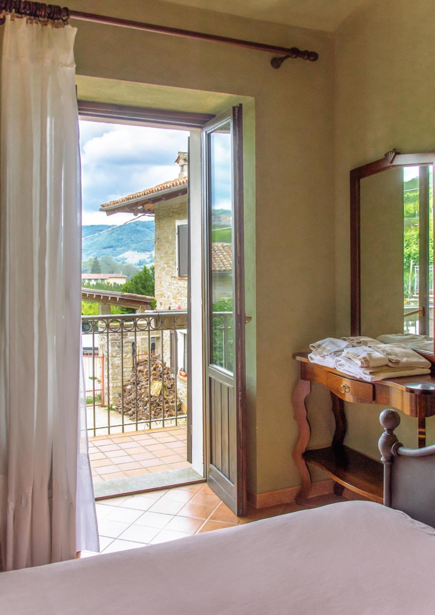Agriturismo Tenuta San Giuseppe Cossano Belbo ภายนอก รูปภาพ