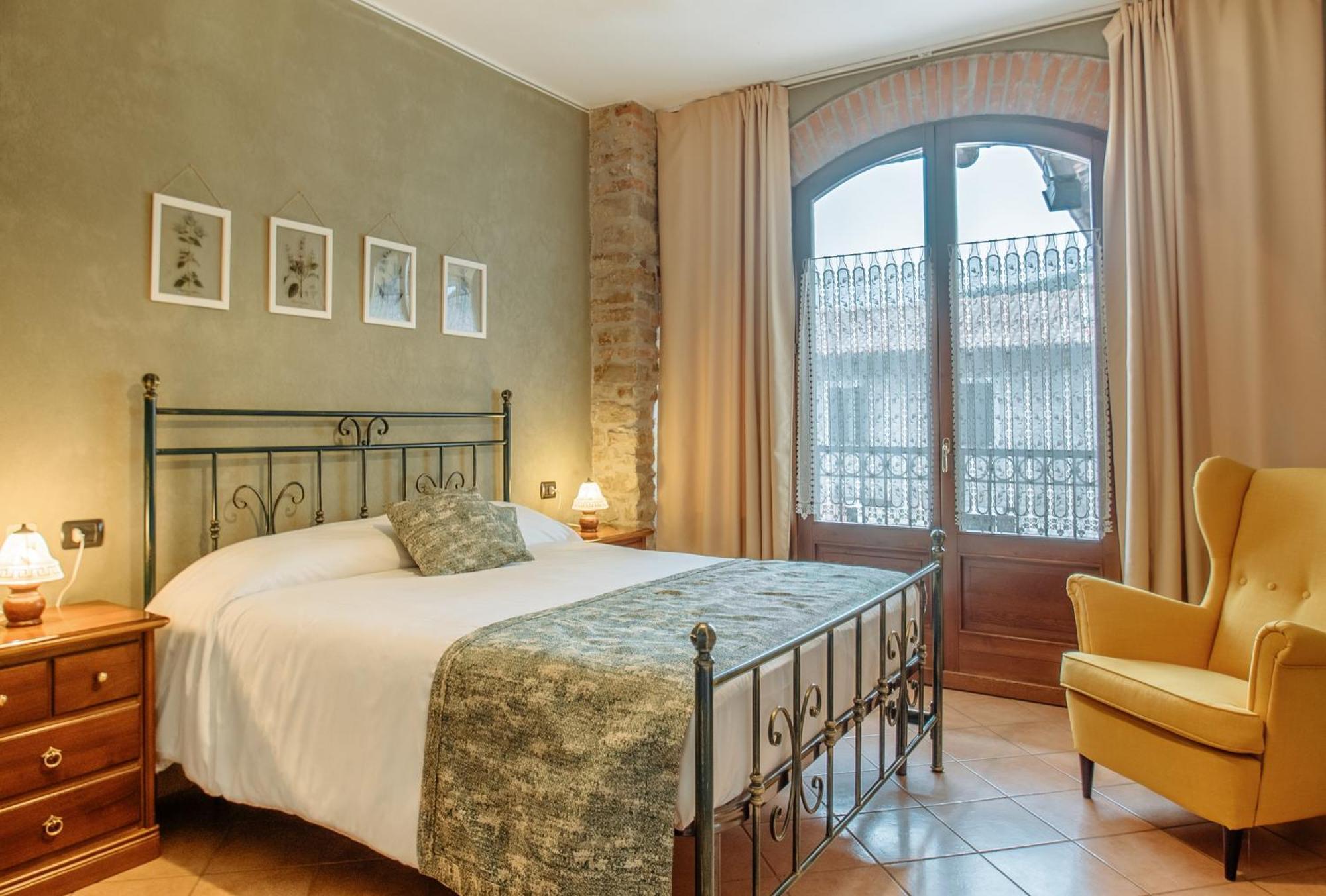 Agriturismo Tenuta San Giuseppe Cossano Belbo ภายนอก รูปภาพ