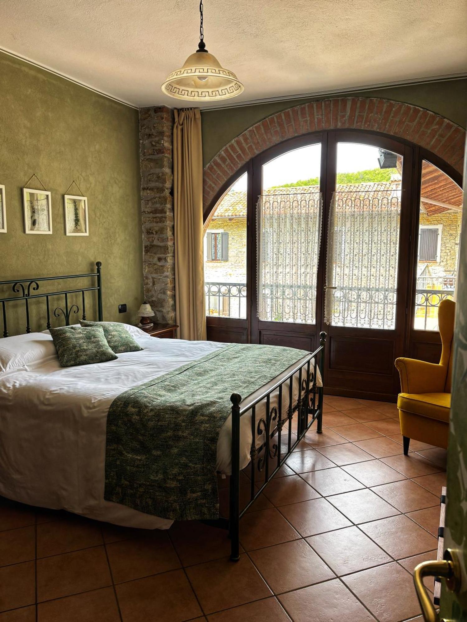 Agriturismo Tenuta San Giuseppe Cossano Belbo ภายนอก รูปภาพ