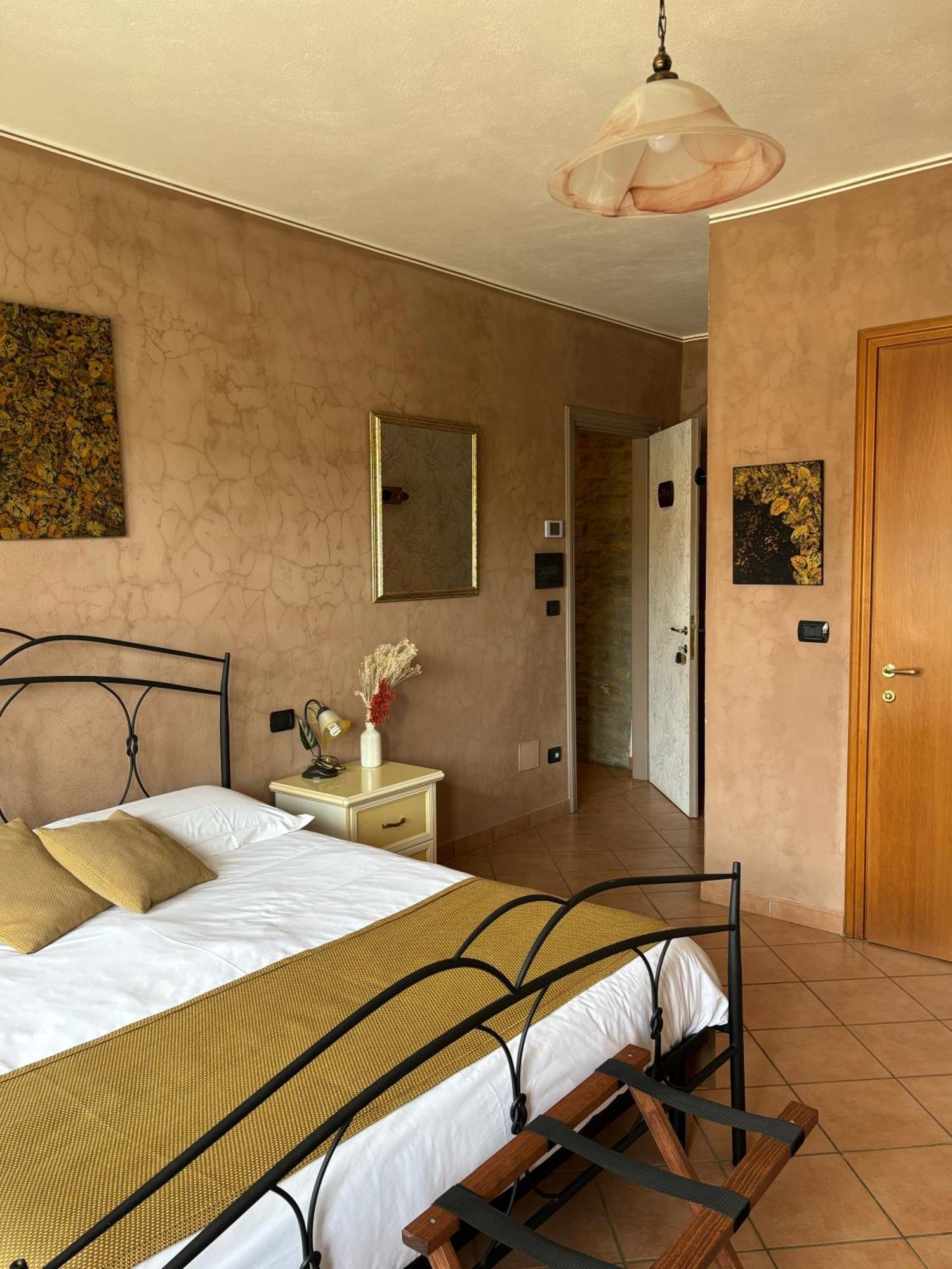 Agriturismo Tenuta San Giuseppe Cossano Belbo ภายนอก รูปภาพ